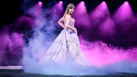 Nov 14, 2023 · Taylor Swift has added two extra London shows to her record-breaking Eras tour, after the first six nights sold out. The new dates, on 19 and 20 August, mean she will now play a total of eight ... 